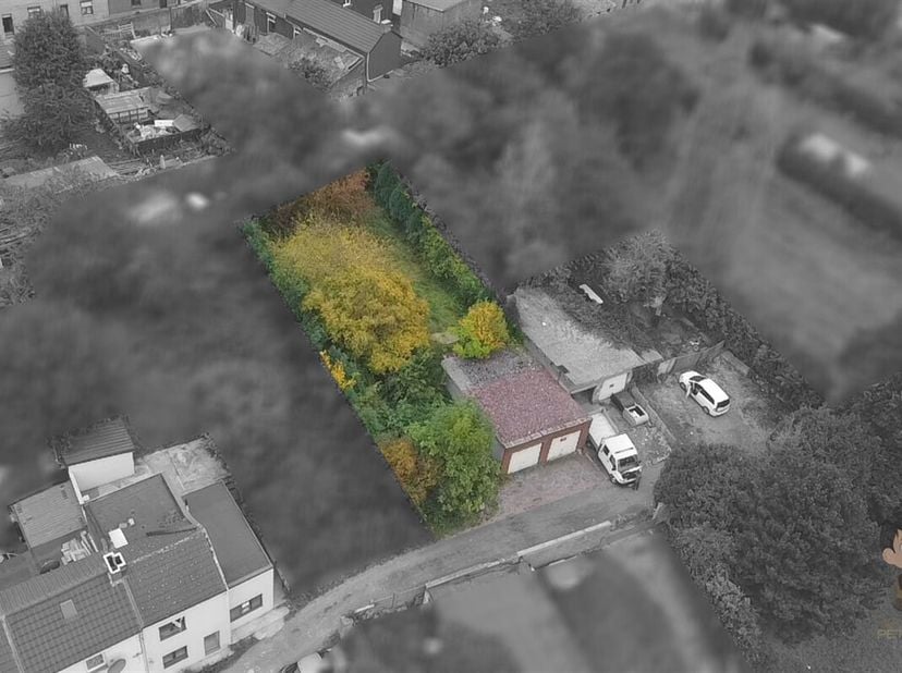Te koop - Ideaal gelegen bouwkavel!<br />
Kans om te grijpen! Deze bouwkavel van 288 m² biedt uitstekende mogelijkheden voor het bouwen van je toekoms