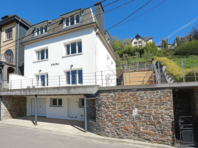 Huis te koop in Au-Dessus de la Ville 13,
                    6830 Bouillon