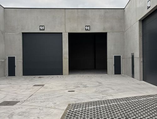                                         Entrepôt à louer à Oostvleteren, € 1.060
