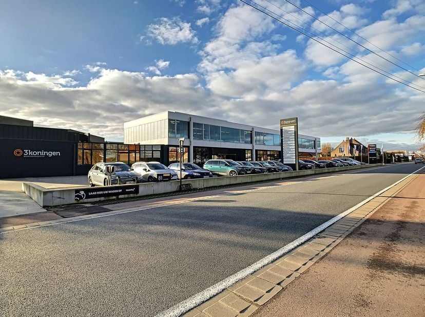 Bien professionnel à louer à Oude Gentweg 81,
                    8820 Torhout