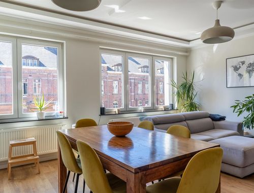                                         Appartement à vendre à Ixelles, € 330.000
