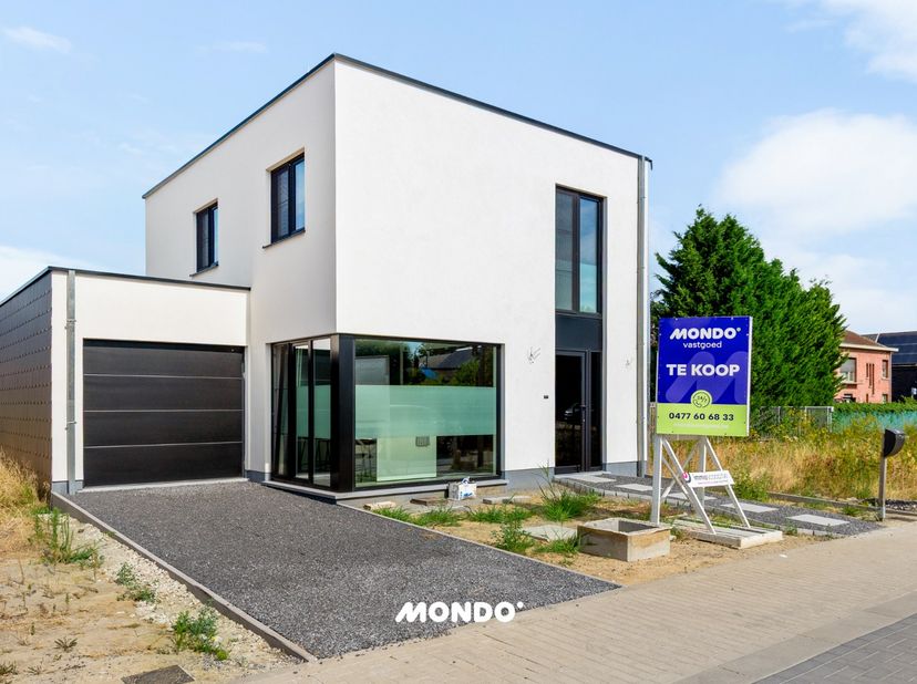 Cherchez-vous une maison familiale prête à emménager, économe en énergie, offrant confort, espace et un emplacement calme? Alors cette nouvelle maison