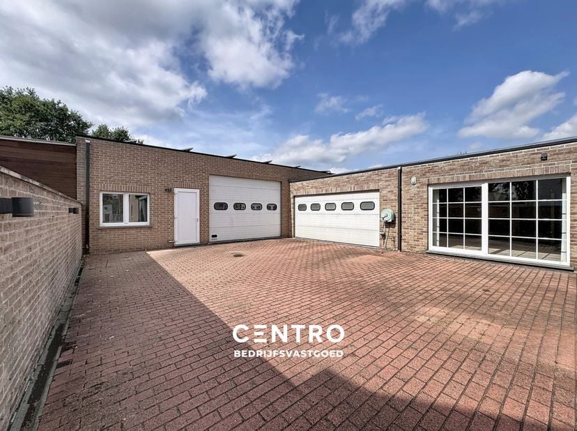Bedrijfsvastgoed te koop in ,
                    8730 Beernem