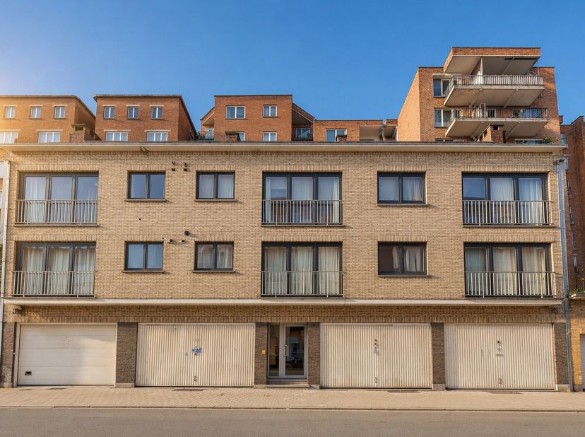 Energiezuiging één slaapkamer appartement nabij het Zuidpark<br />
<br />
Dit goed onderhouden appartement is gelegen op de eerste verdieping van een