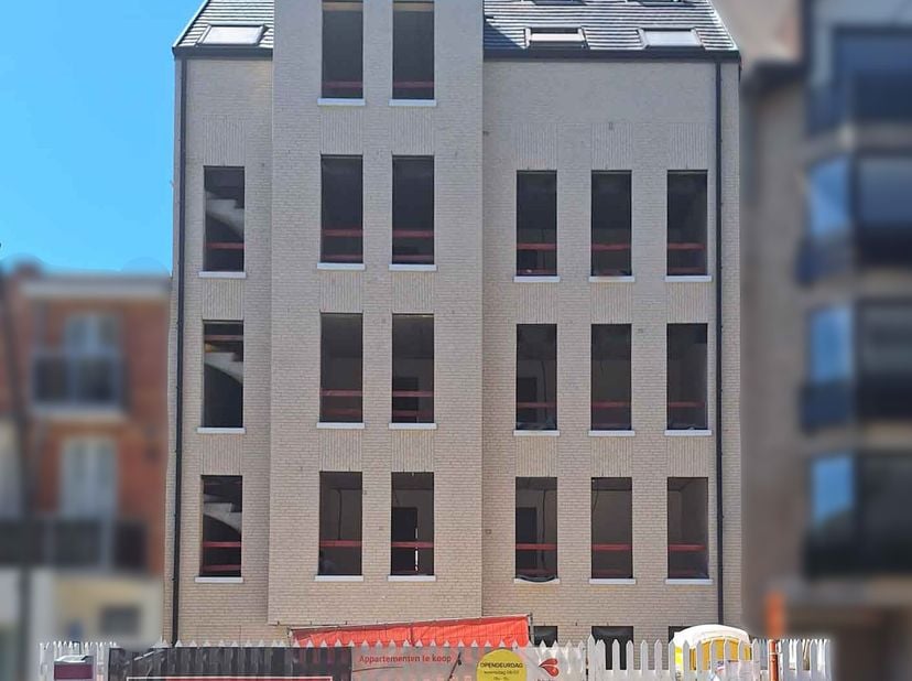 Op zoek naar een comfortabel appartement aan zee? Dit energiezuinige gelijkvloerse appartement in The Dune biedt een aangename combinatie van wooncomf