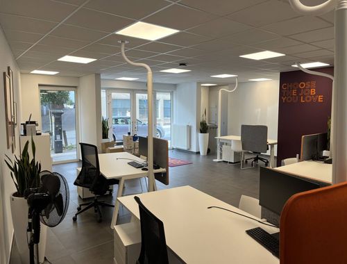                                         Bureaux à louer à Aalter, € 1.250
