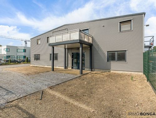                                         Kantoor te huur in Meeuwen, € 725

