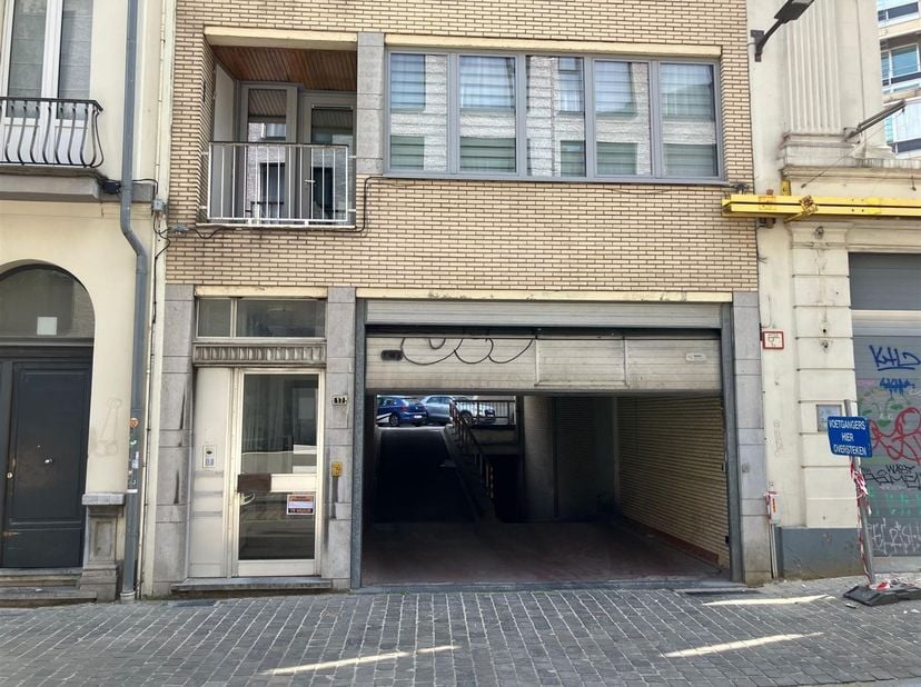 Garage à vendre
                    à 2000 Antwerpen
