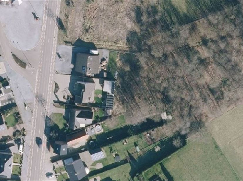Landbouwgrond van 11a 75ca in een rustige en groene omgeving.<br />
Ligging:<br />
In de bruisende gemeente Beverlo kan u heerlijk genieten van de m
