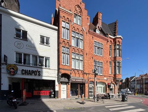                                         Bien commercial à louer à Gent, € 1.700
