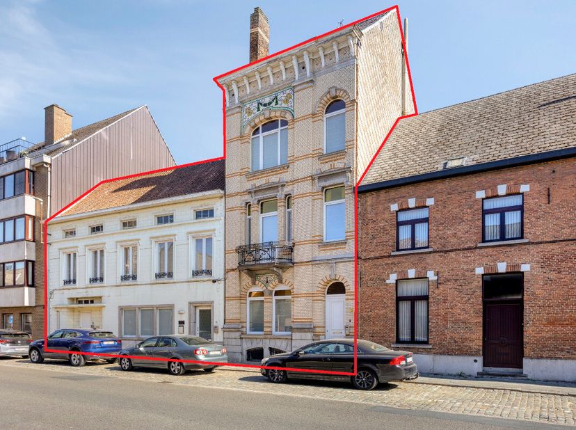 Huis te koop in Statiestraat 9-11-13,
                    3290 Diest