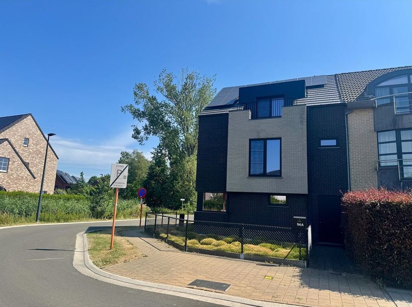 Gezellige nieuwbouwstudio te huur op wandelafstand van het centrum van Lier!<br />
Ligging<br />
Deze charmante studio is rustig gelegen, op wandelafs