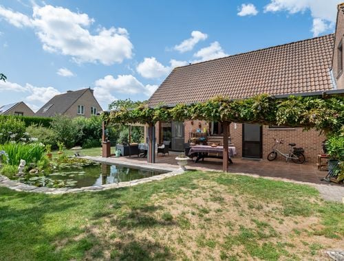                                         Uitzonderlijke woning te koop in Astene, € 74.900
