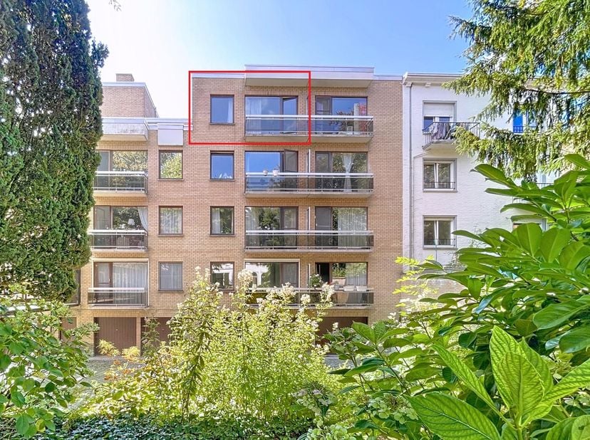 Appartement te koop in Emmanuel de Neckerestraat 38,
                    8000 Brugge
