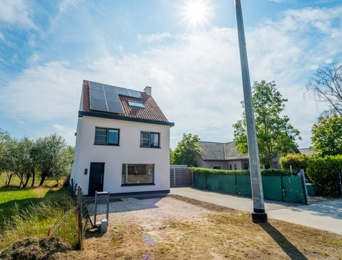                                         Woning te koop in Knesselare, € 485.000
