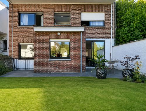                                         Maison à vendre à Uccle, € 700.000
