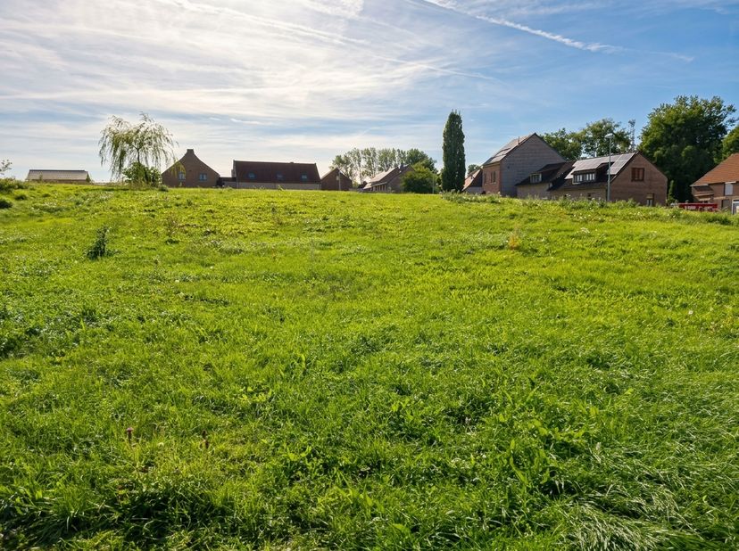 Grond te koop in Bronstraat,
                    3320 Hoegaarden