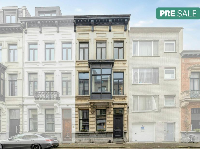 Huis te koop in Moonsstraat 24,
                    2018 Antwerpen