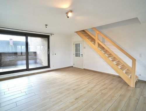                                         Duplex à vendre à Oosteeklo, € 360.000
