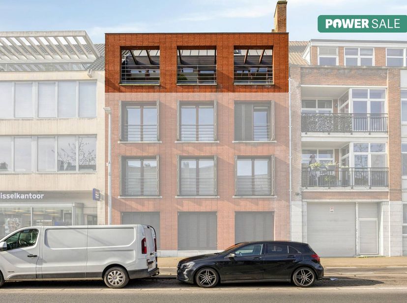Dit appartement in Brugge biedt een perfecte combinatie van modern comfort en een toplocatie. Dankzij het gunstige EPC-label B geniet u hier van een d