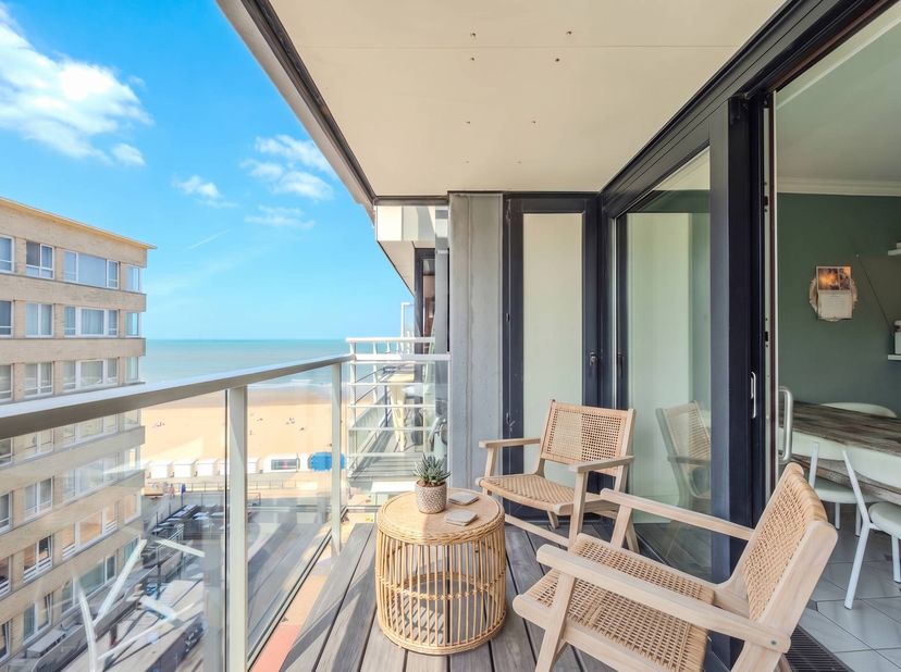 Prachtig 2 slaapkamerappartement met ruim zonneterras te koop, gelegen op de zesde verdieping van de residentie Sandpiper. Dit ruim appartement is vol