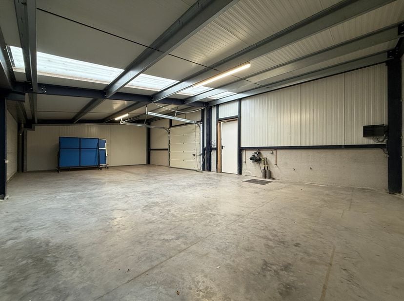 Bedrijfsvastgoed te huur in Sijslostraat 68,
                    8020 Ruddervoorde