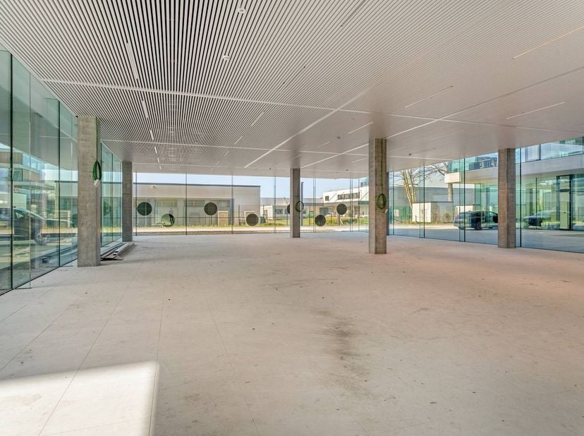 Bedrijfsvastgoed te huur in Kapellestraat 132,
                    8020 Oostkamp