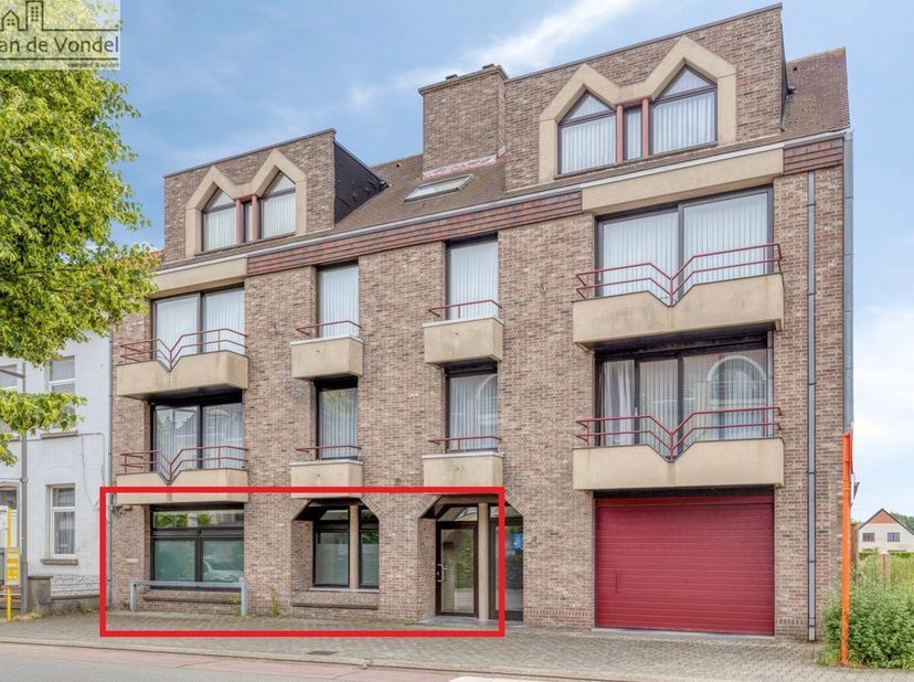 Bedrijfsvastgoed te koop in Nieuwerkerken-Dorp 13,
                    9320 Nieuwerkerken