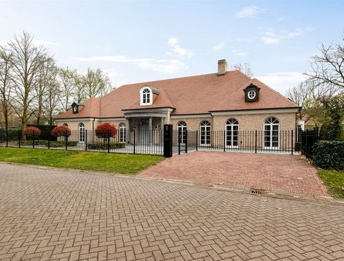                                         Villa à vendre à Kasterlee, € 1.200.000
