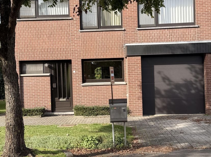 Maison à vendre à Elzenstraat 16,
                    3600 Genk