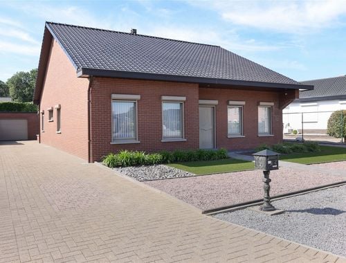                                         Maison à vendre à Beringen, € 359.000
