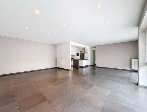                                         Appartement te huur in Deerlijk, € 895
