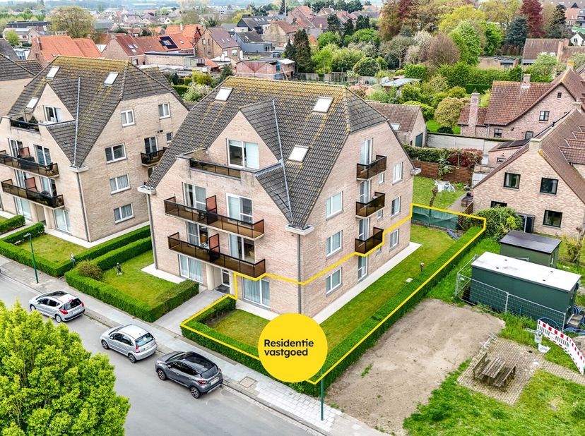In het centrum van Oudenburg bevindt zich dit verzorgd gelijkvloers appartement in de residentie Lindenhof. Dankzij de centrale ligging geniet u van e