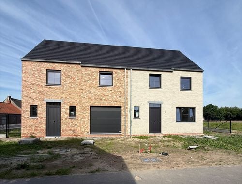                                         Maison à vendre à Wingene, € 349.334,17
