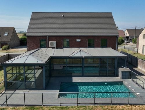                                         Villa te koop in Chièvres, € 699.000
