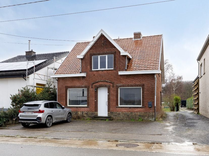 [[ DIT PAND NEEMT DEEL AAN DE ERA OPEN HUIZEN DAG OP 13/6 VAN 14:30 TOT 15:30 ]] Molenstede: renovatiewoning te koop op ruim perceel van +/- 650 m² De