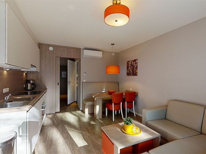 (GEEN DOMICILIE MOGELIJK - DIT IS EEN VAKANTIEWONING)<br />
<br />
CIRCA 80% GEDURENDE HET JAAR VERHUURD!&amp;nbsp;<br />
Vakantie woning voor verhuur en