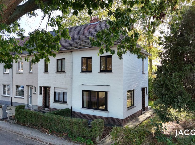 Huis te koop in Begoniastraat 2,
                    2830 Willebroek