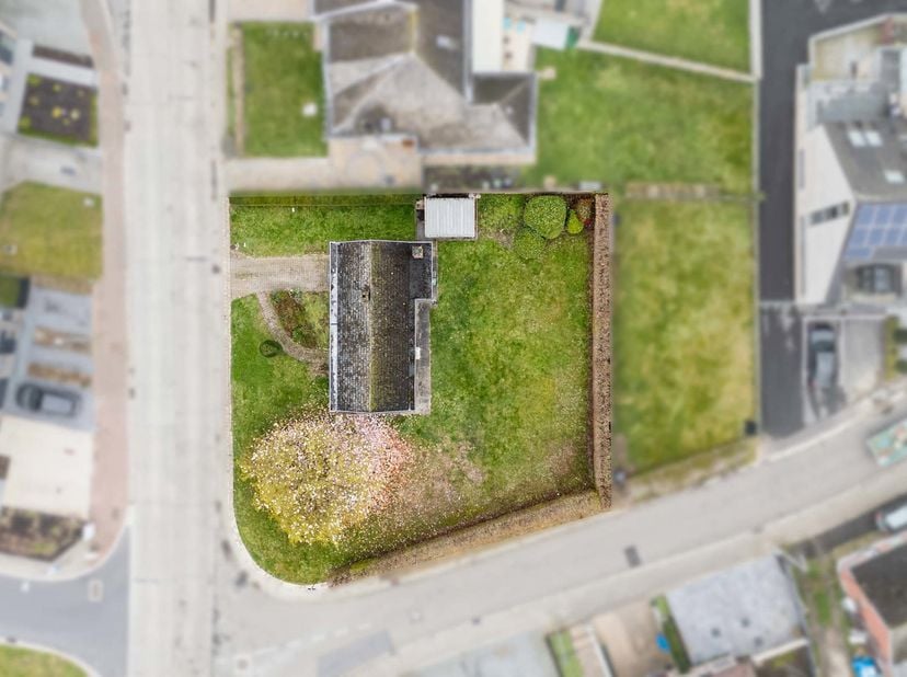 Vous recherchez une maison agréable et très bien desservie ? Cette charmante maison mitoyenne est située à moins de 100 mètres de la gare de Schendelb