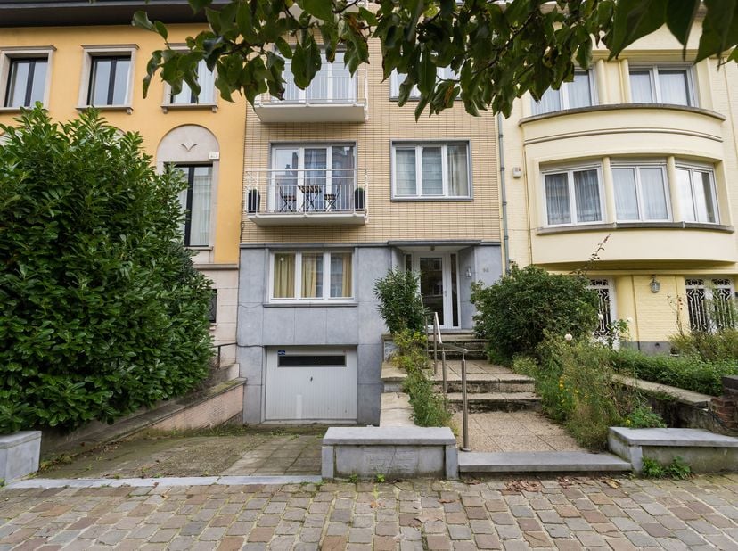 Appartement te koop in Avenue de l'Universite 96,
                    1050 Elsene
