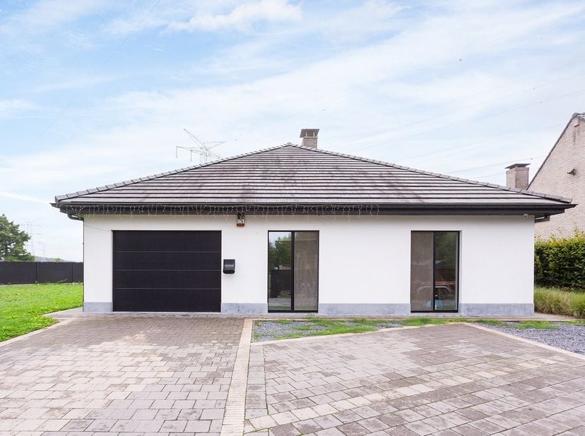 Huis te koop in Steendorpsebaan 80,
                    9150 Bazel