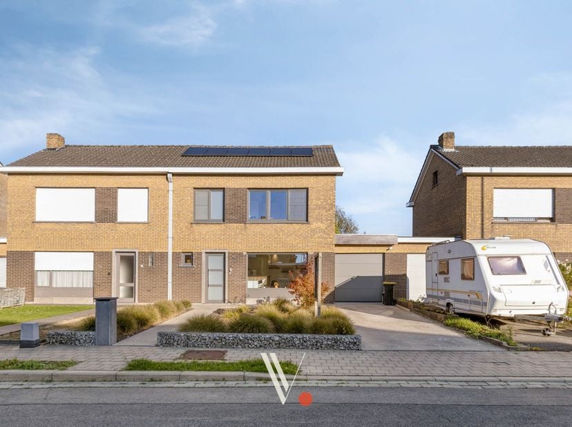 Huis te koop in Rozemondlaan 9,
                    8870 Izegem
