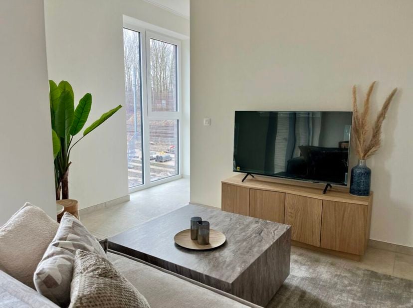 Dit prachtige en instapklare appartement met 2 slaapkamers is gelegen in De Lediaan, een nieuwbouwresidentie te Machelen in de groene rand rond Brusse
