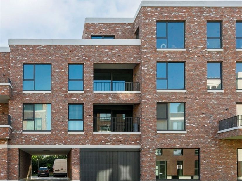 Ondergrondse autostaanplaats te Herentals <br />
<br />
Ligging: Ideaal gelegen autostaanplaats in het centrum van Herentals. De verbindingswegen na