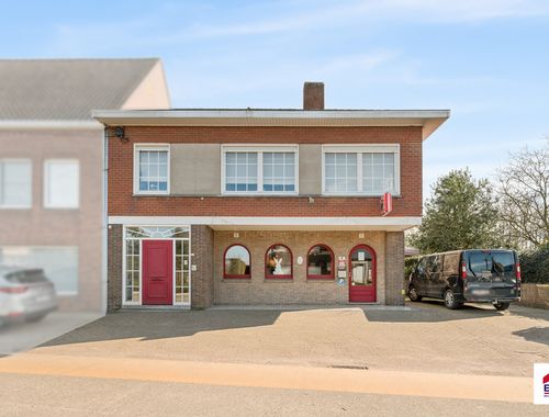                                         Maison à vendre à Oostrozebeke, € 295.000
