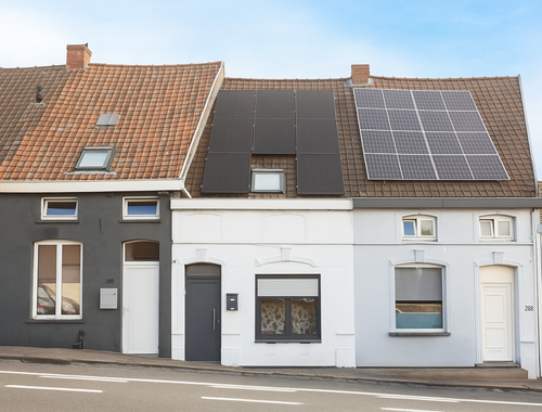                                         Maison à louer à Renaix, € 825
