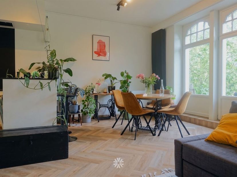 GAND - Avenue du Roi Albert 216 : Vous recherchez un appartement rénové à louer près de la gare de Gand ? Alors ce bien pourrait vous intéresser.<br /
