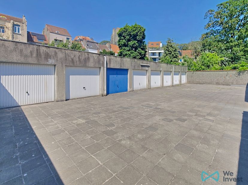 Situés Avenue de la Liberté (n° 14-20), à Koekelberg, ces deux garages représentent une belle opportunité d’investissement ou de stationnement.<br />