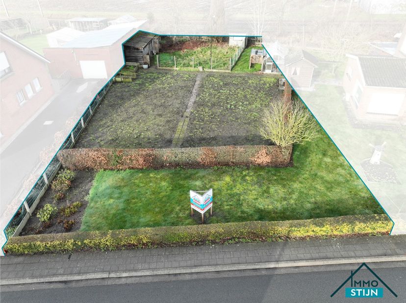 Net buiten het centrum van Veldegem vind je deze mooi gelegen bouwgrond voor open bebouwing. De ligging combineert rust met een vlotte bereikbaarheid: