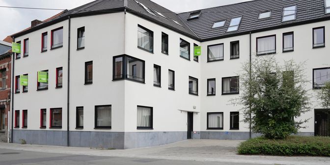 Appartement te huur in Rue Galterie Saint-Jean 2O, 7500 Tournai